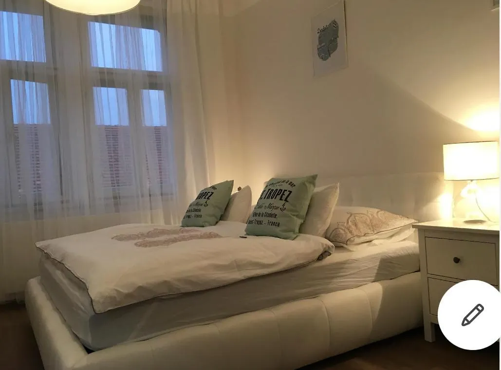 Romantic Apartment Petra - Free Parking Friday-Sunday Praha 0*,  Česká republika