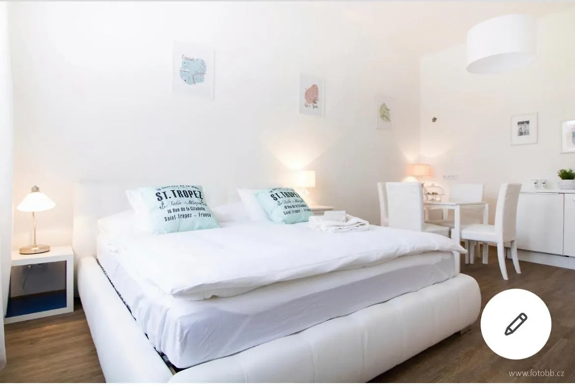 Romantic Apartment Petra - Free Parking Friday-Sunday Praha 0*,